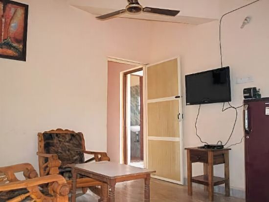 Morjim Sunset Guesthouse