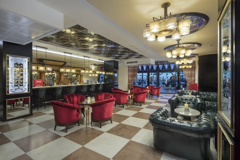 Lobby & Reception