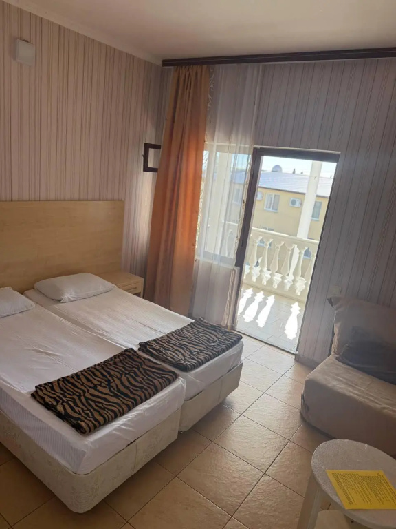 Economy room