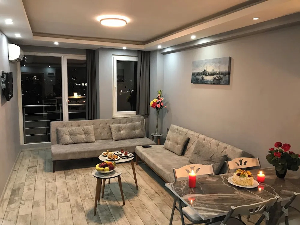 Deluxe Apartment