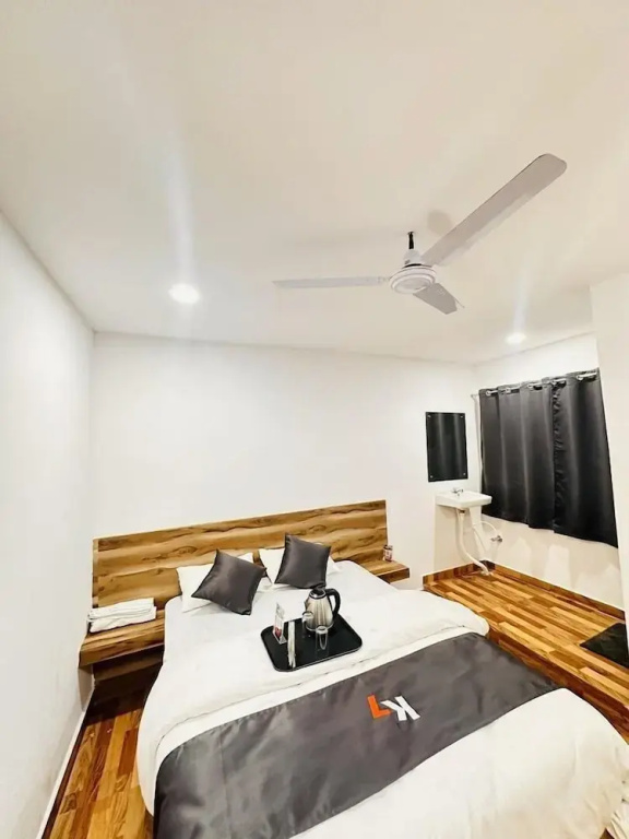 Economy room