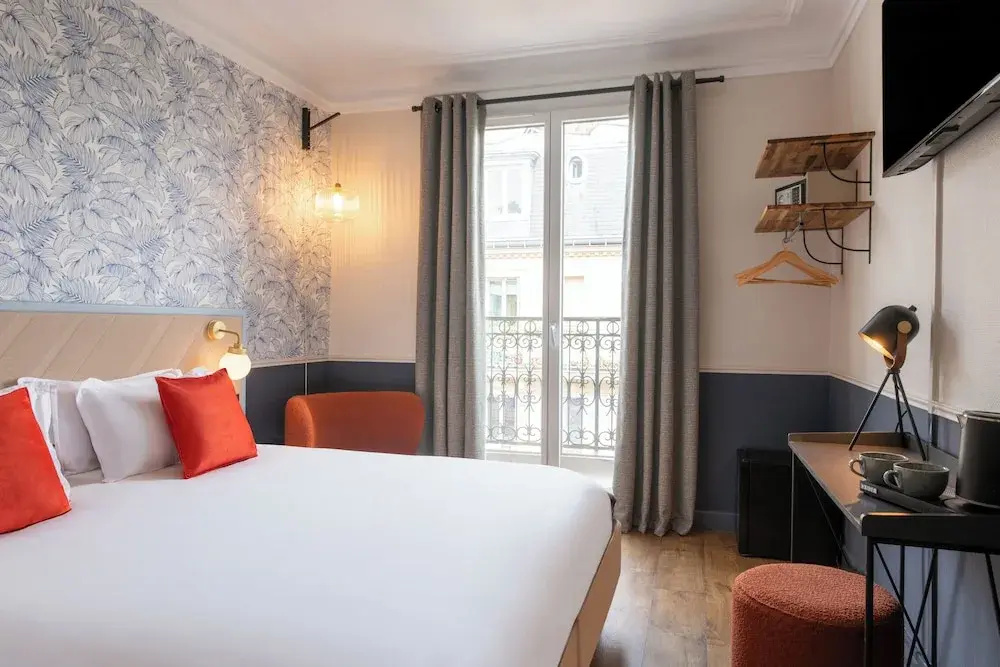 Superior Double room with balcony (full double bed)
