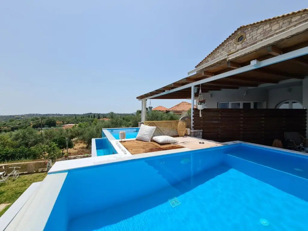 Georgianna's suite with private pool , 'greysuite'
