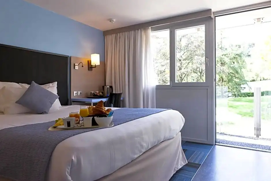 Kyriad Lyon Sud Sainte Foy - Chambres