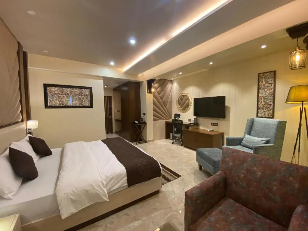 Suite with balcony