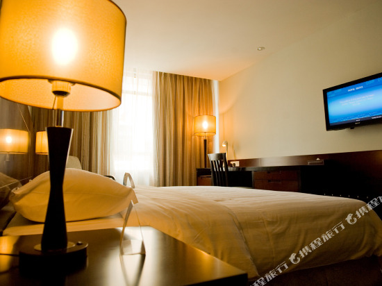 Hotel Sixty3