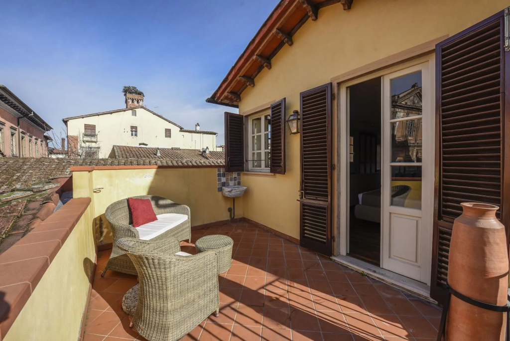 The Tuscanian Hotel - Général