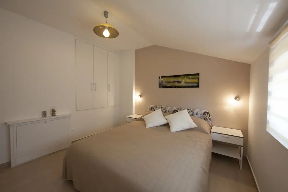 Double Suite with partial sea view full double bed