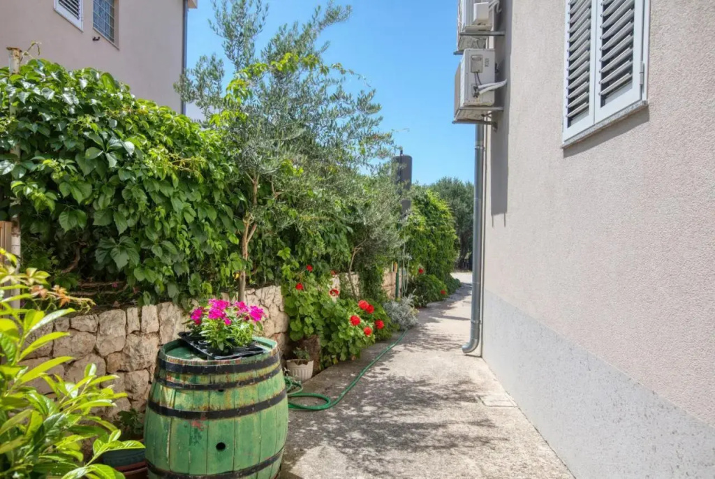 Apartments by the sea Zaboric, Sibenik - 469 - фото 7