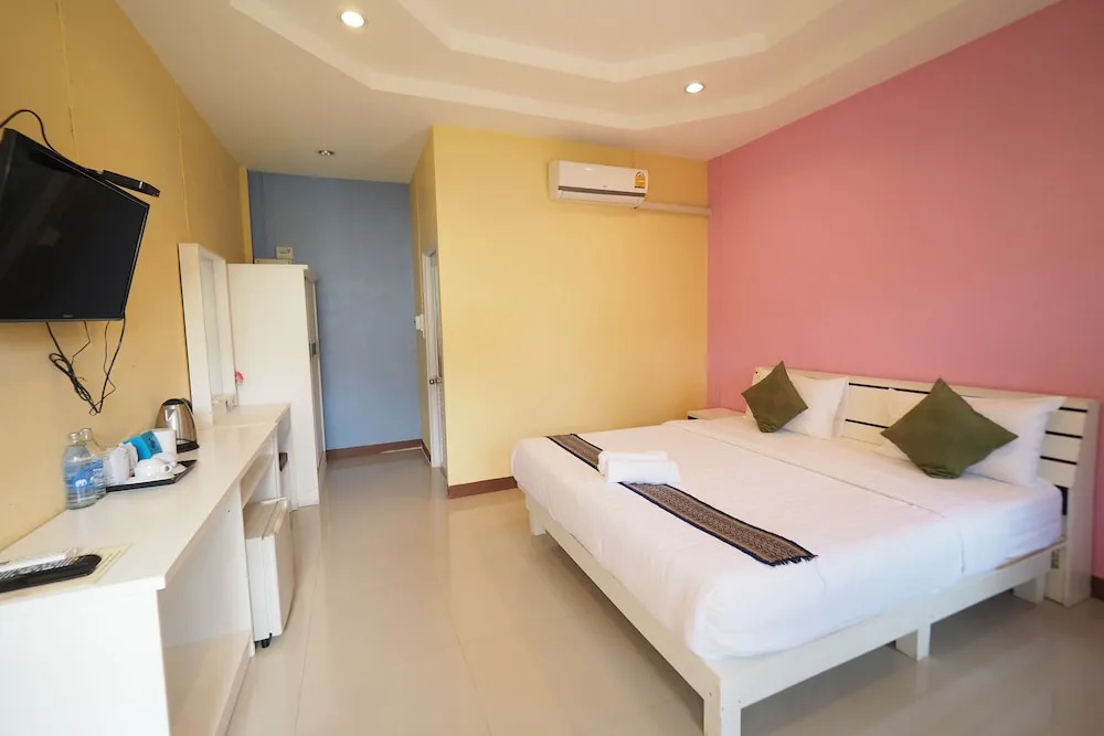 Standard Double room with balcony (full double bed)