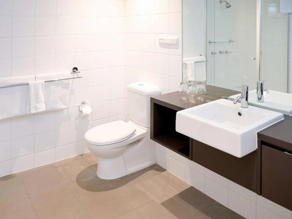 Deluxe Double room (full double bed)