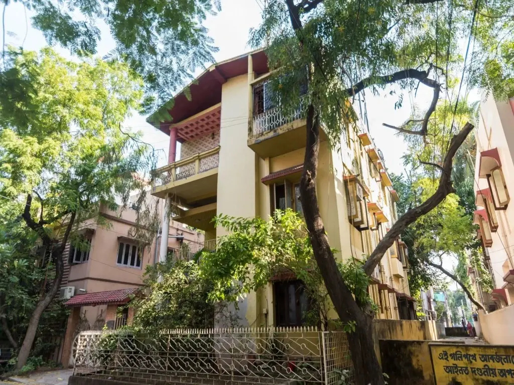 FabExpress Gallivant Guest House