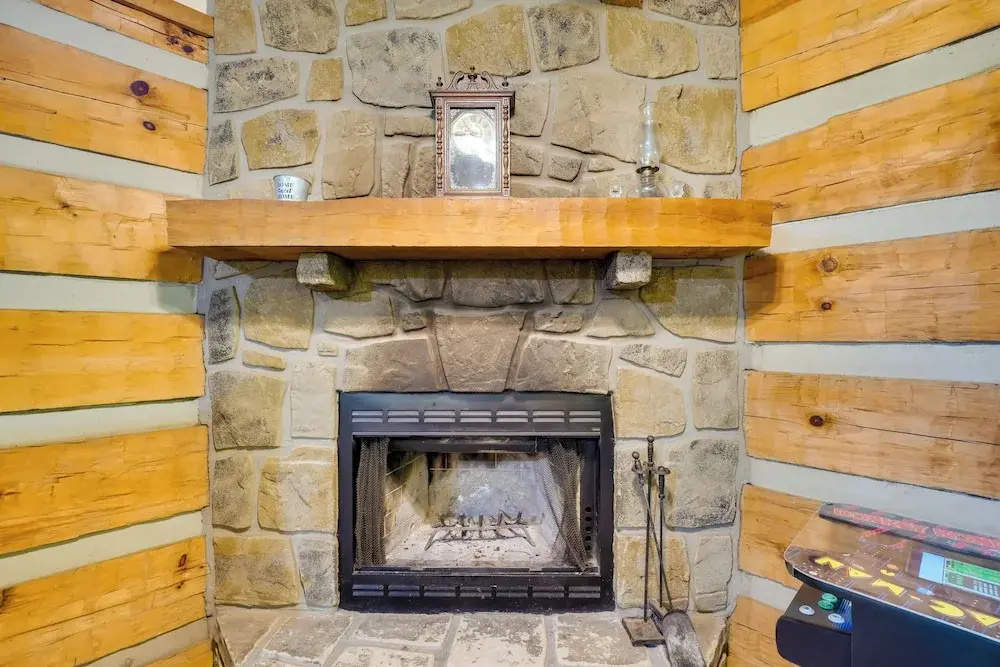 Covered Deck & Hot Tub: Cozy Gatlinburg Cabin