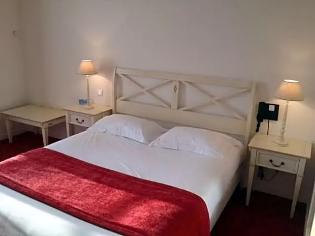 Brit Hotel Du Perche - Chambres