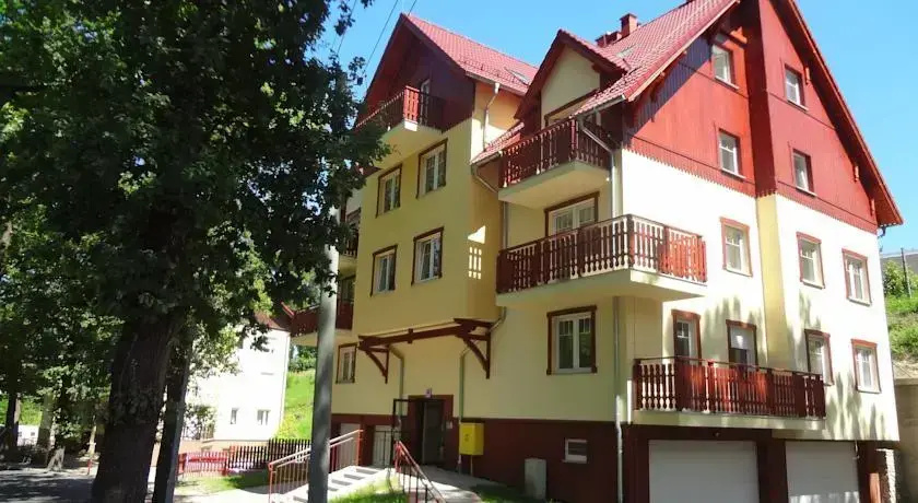 Apartamenty Rezydencja Pod Dębami - SunSeasons24