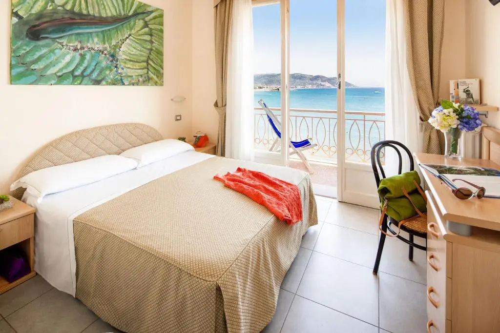 Hotel Golfo E Palme - Chambres