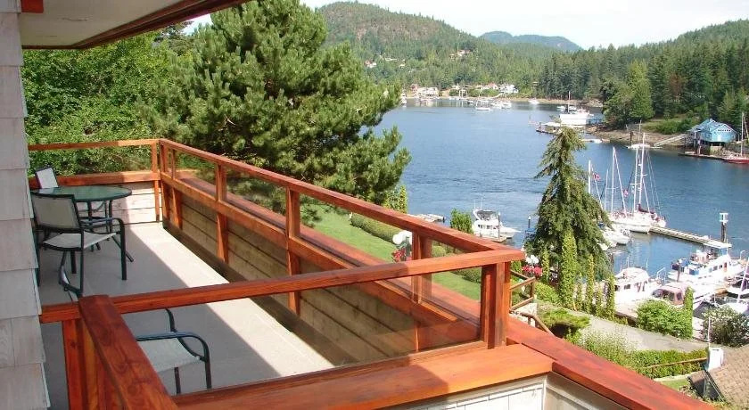 Beach & Waterfront