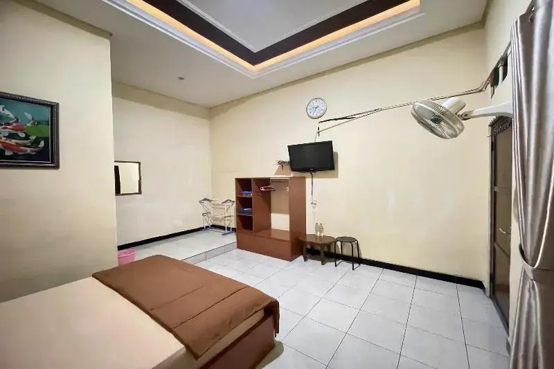 Standard Double room (full double bed)