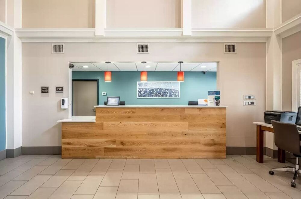 Comfort Inn And Suites — фото 2