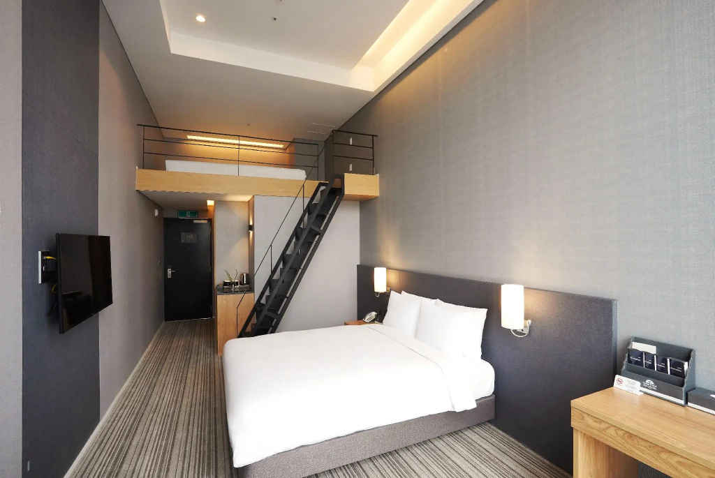Deluxe Quadruple room with sea view
