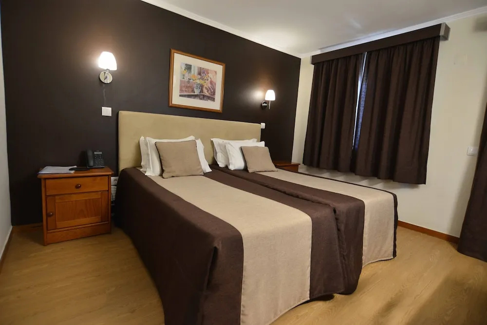 Standard room with mountain view