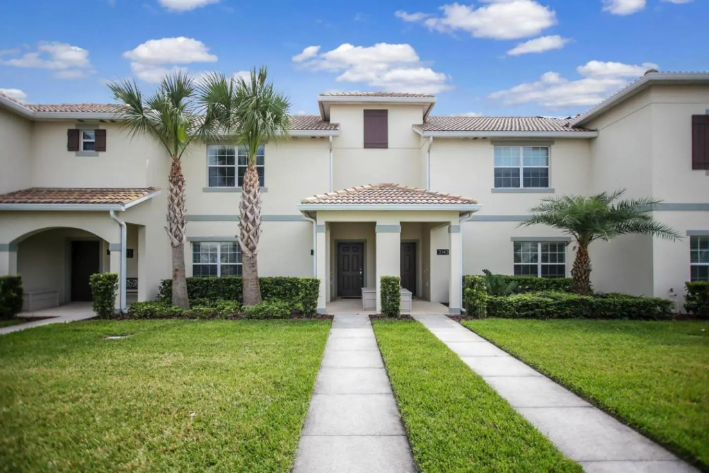 A - New 4 Bedroom Home - 5 Miles to Disney - Free Water Park - Private Pool