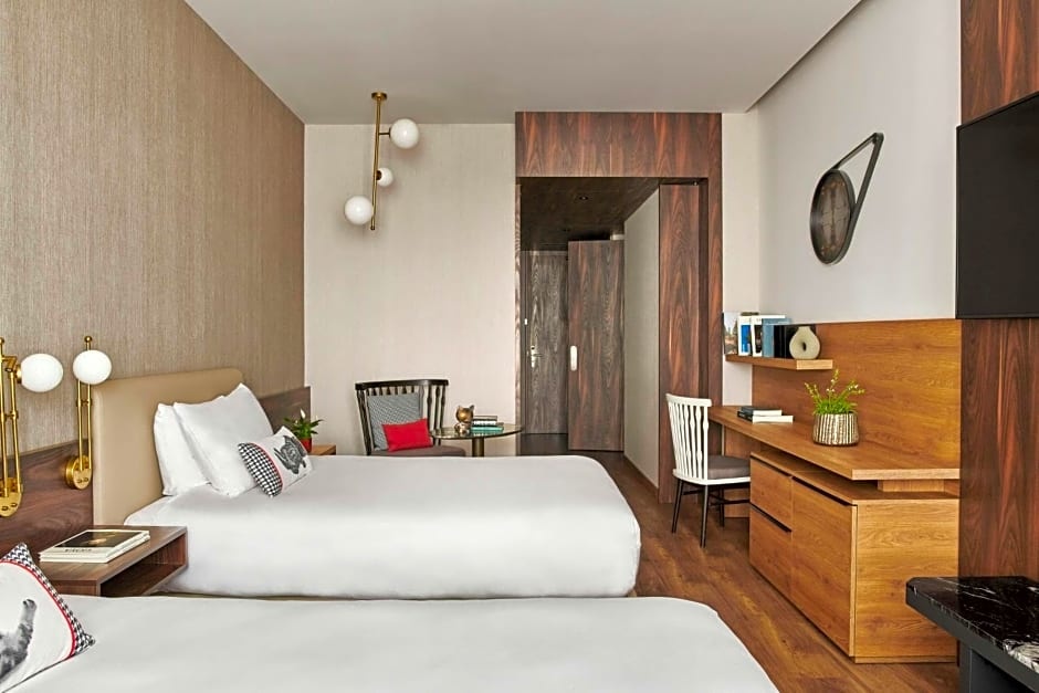 Hyatt Centric Gran Via Madrid Room Type - Family Suite