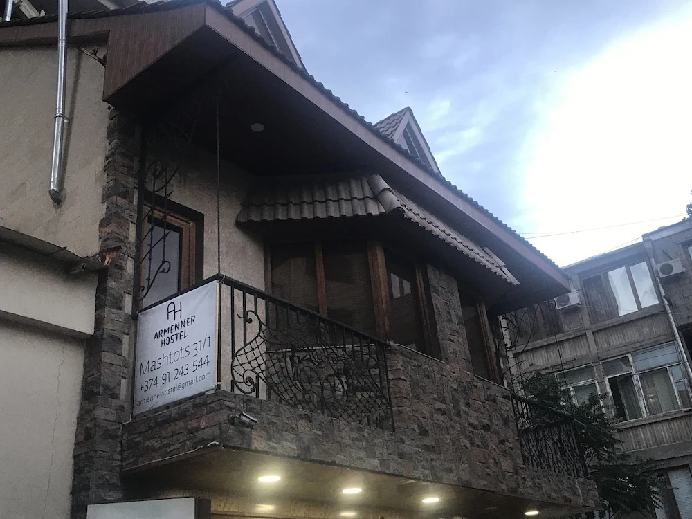 Armenner Hostel And Tours