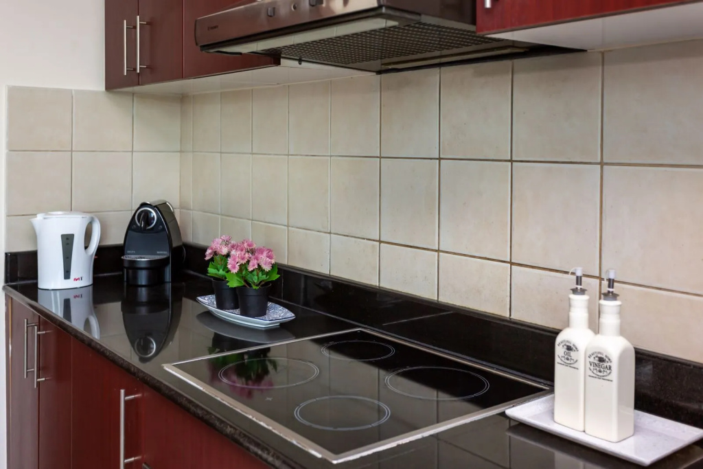 Modern and bright 1 BR apartment amazing views