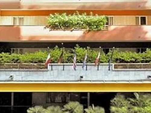 Victor Hotel