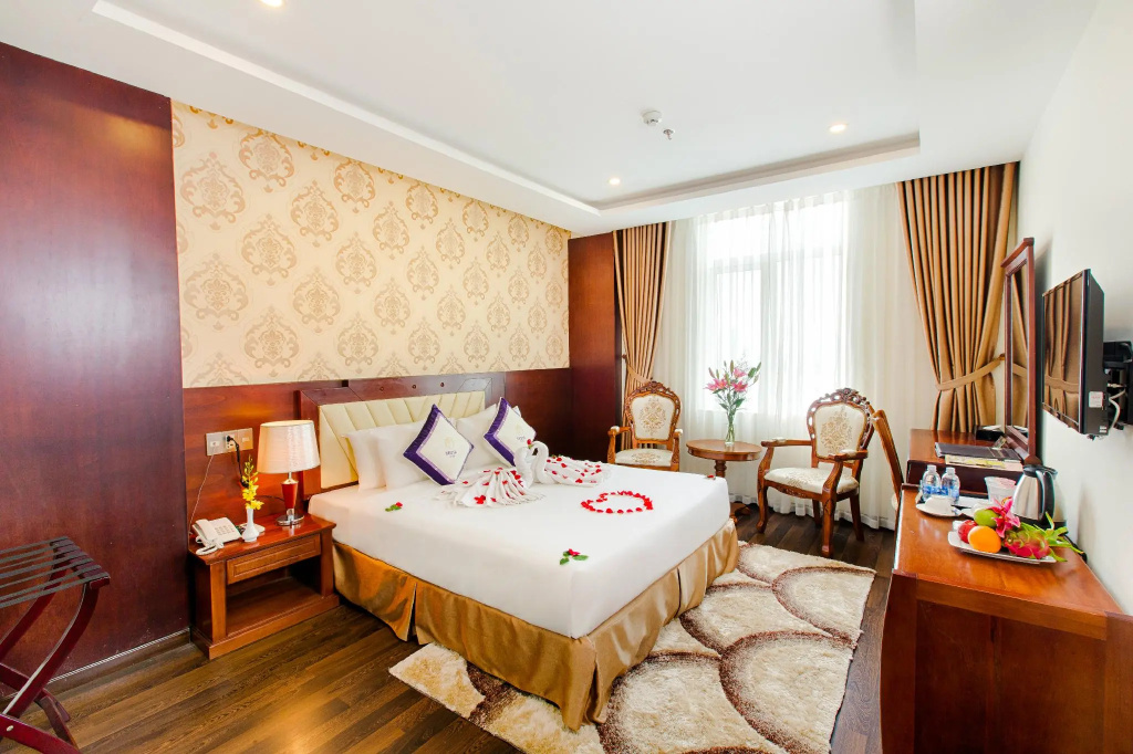 Deluxe Double room (full double bed)