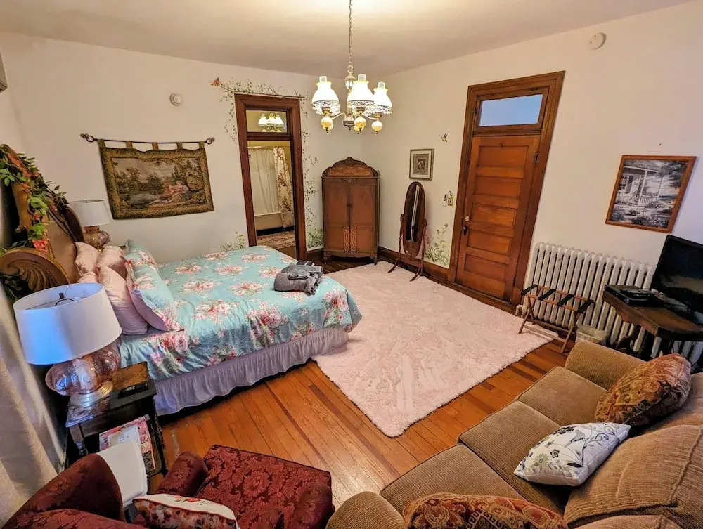 Standard Single room with courtyard view