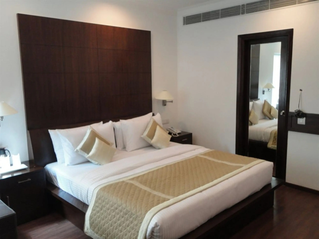 Hotel Royal Orchid - фото 7