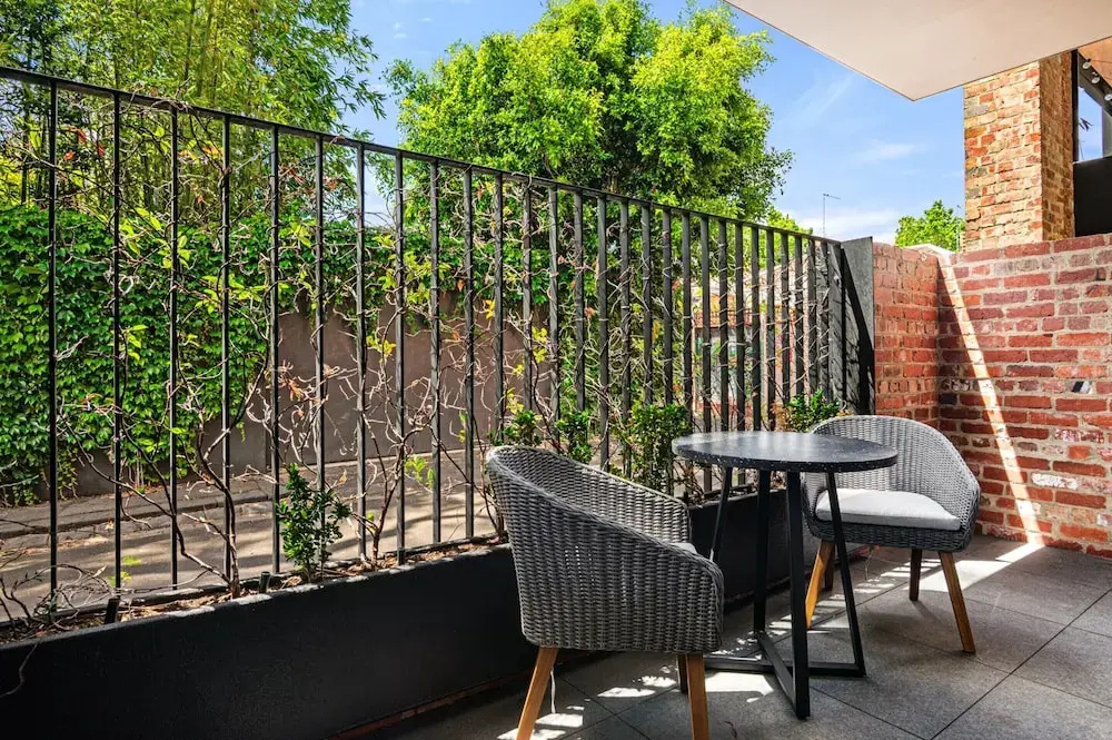 Stylish 3-bed Townhouse in Vibrant Fitzroy