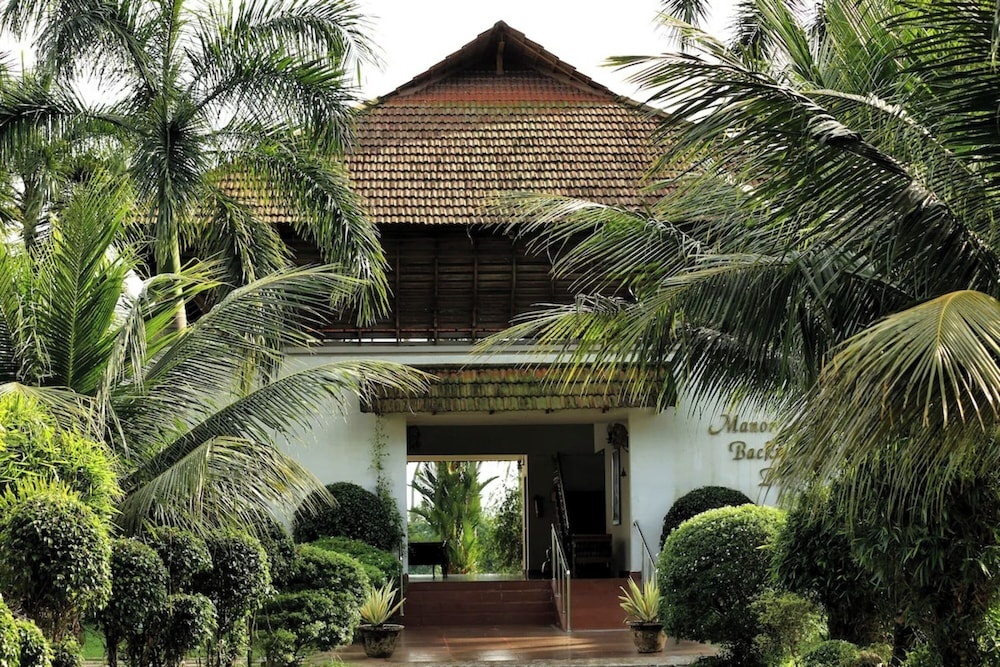 Manor Backwater Resort in Kumarakom