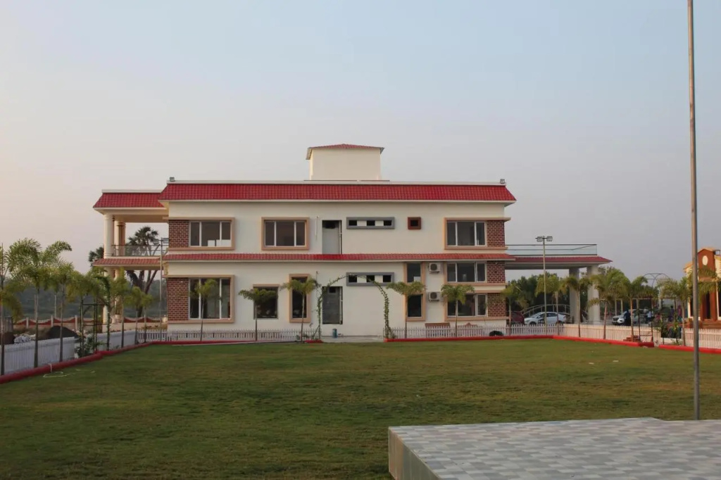 Flamingo Club and Resort Una 3 Km Away from Diu Check Post