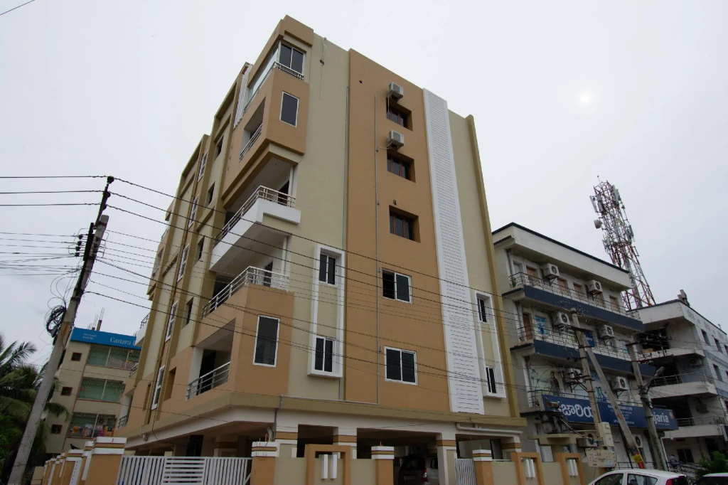 Sk7 Service Apartments by OYO Rooms