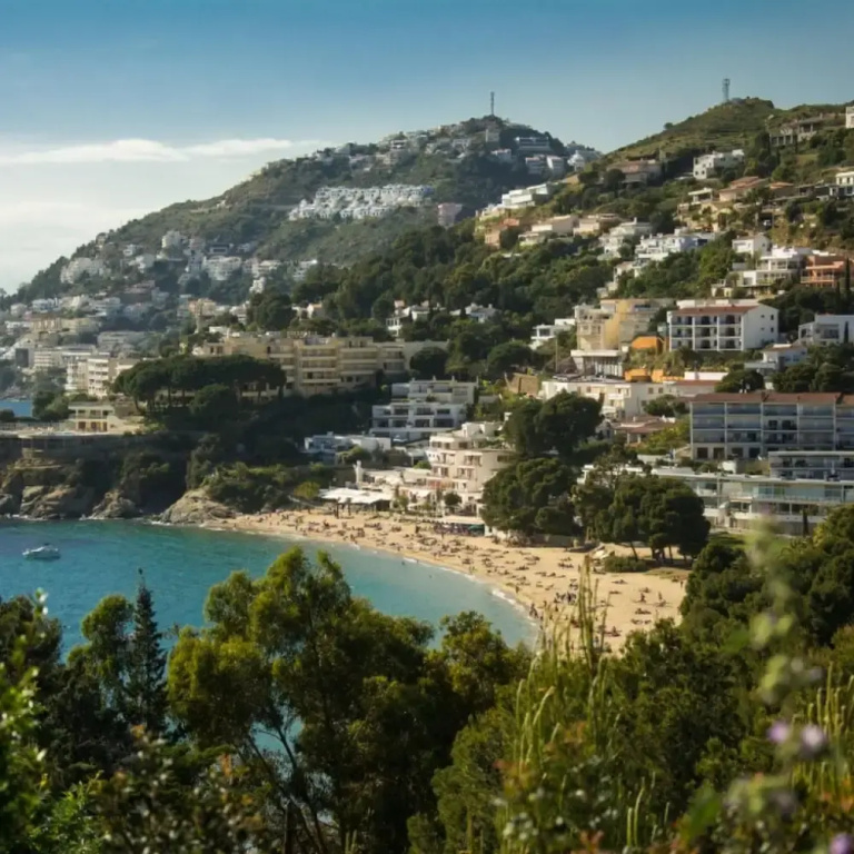 Marina 4 in Roses With 1 Bedrooms and 1 Bathrooms
