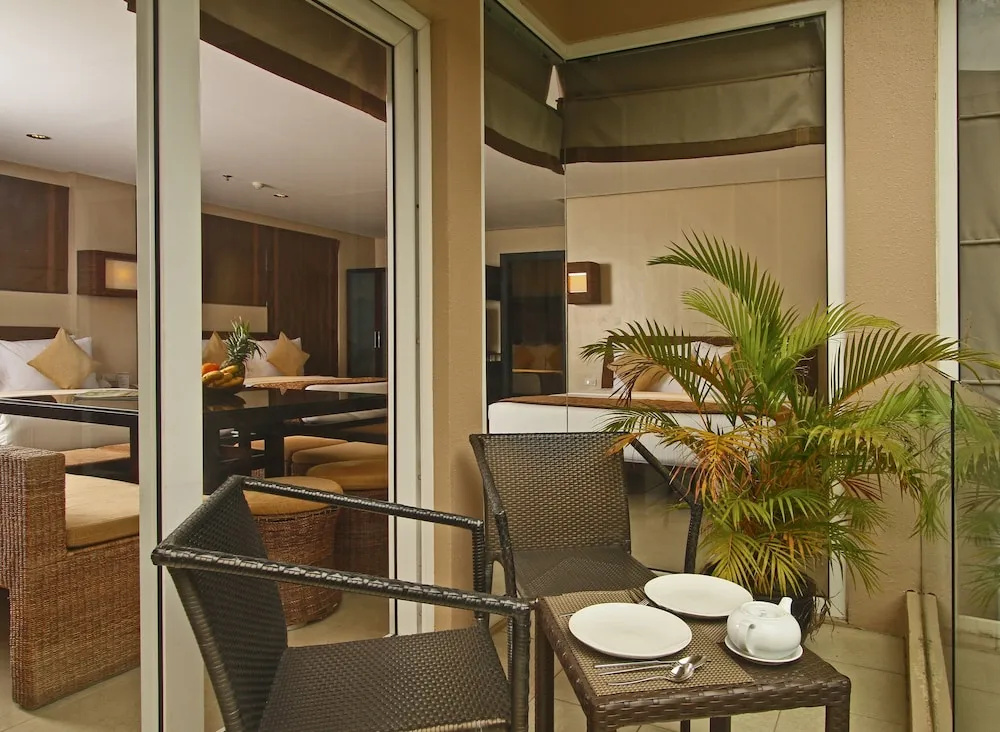 Grand Family Suite with balcony