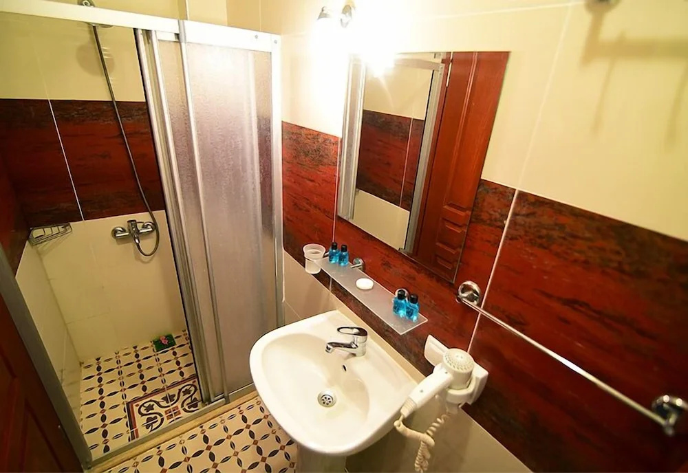 Deluxe Double room with sea view (full double bed)