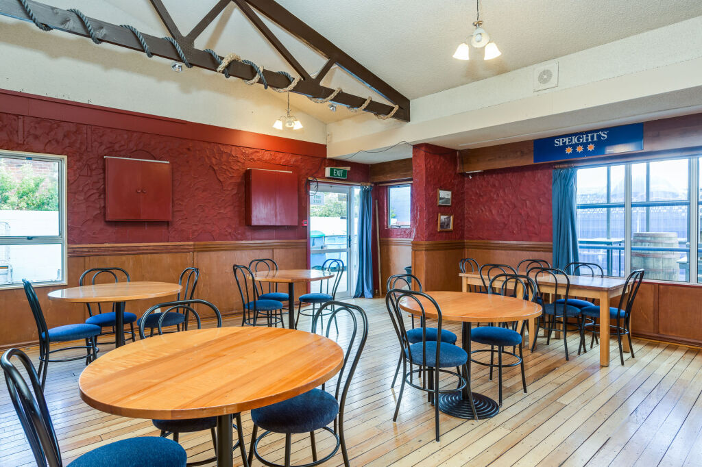 Ocean Beach Hotel by null