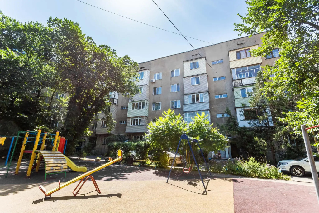 Apartments on Dostyk Avenue 103/31A