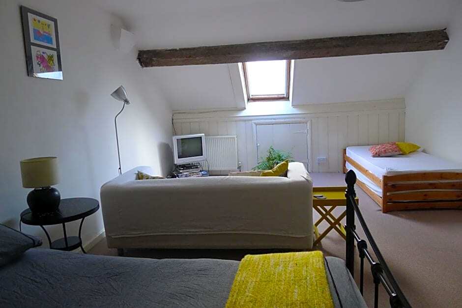 Totters Independent Hostel by null