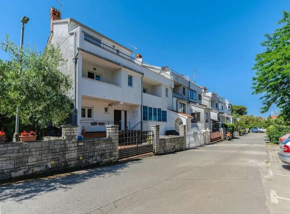 Apartment in Porec Near Rock Beach
