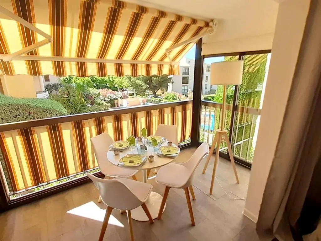 Appartement Six-Fours-les-Plages, 2 pièces, 4 personnes - FR-1-316-274