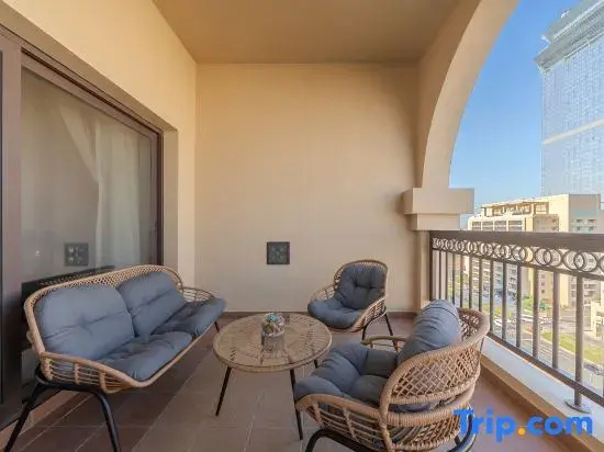 Elegant 1BR apartment in Fairmont North Residence, Fairmont Hotel pool and Beach access