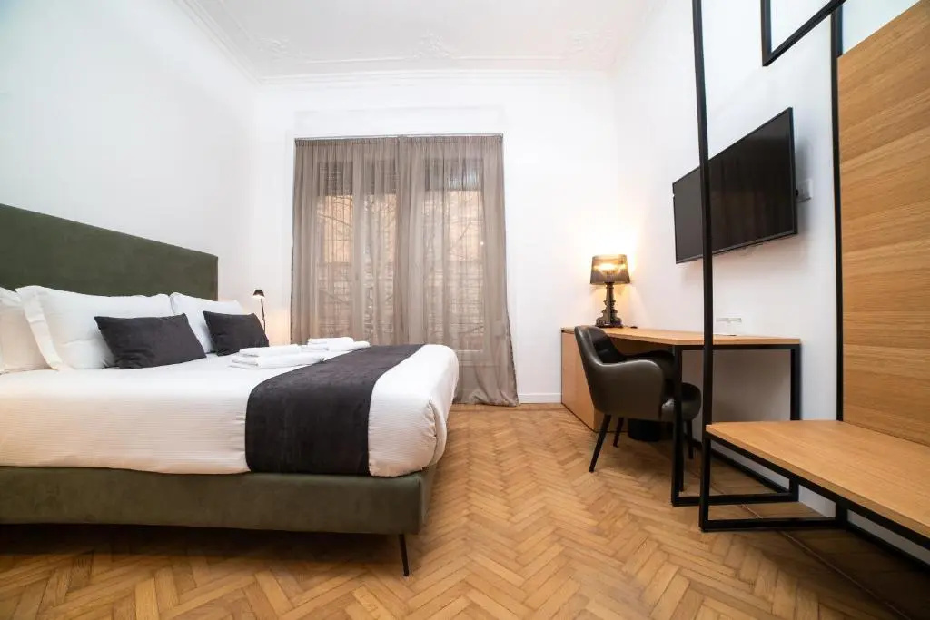 Deluxe Double room (full double bed)