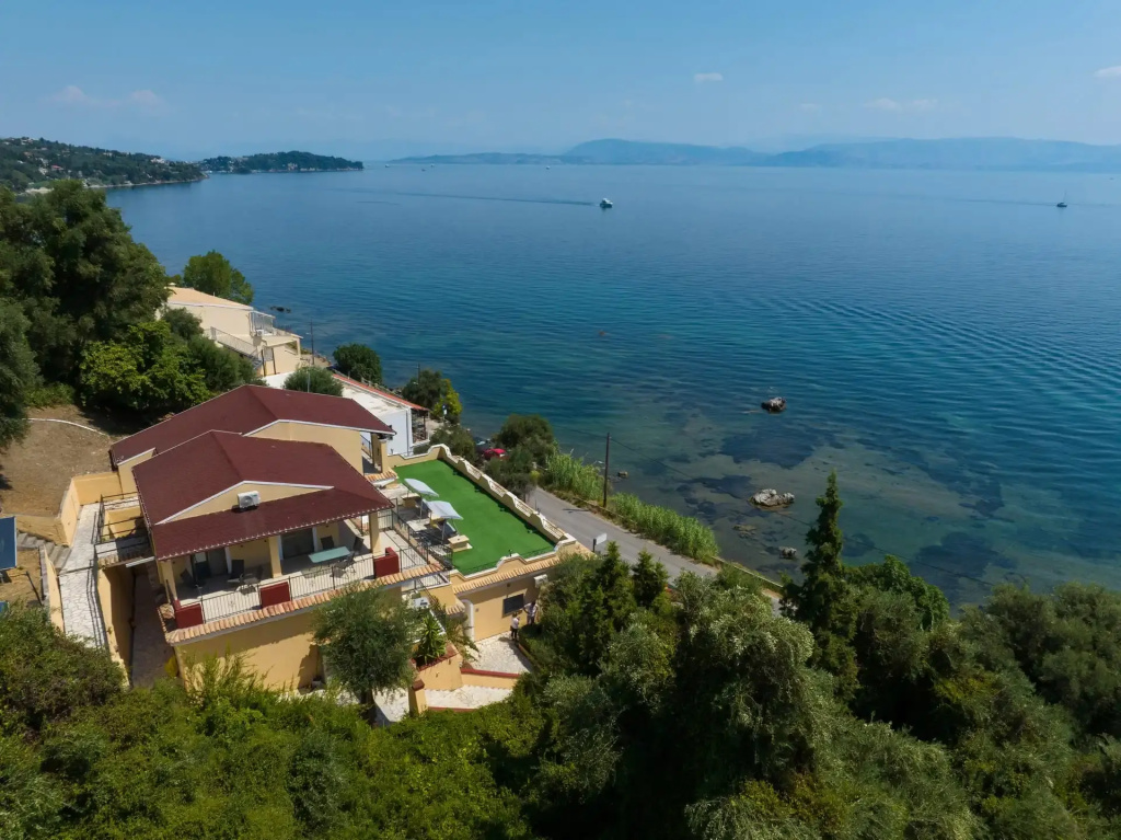 Beach & Waterfront