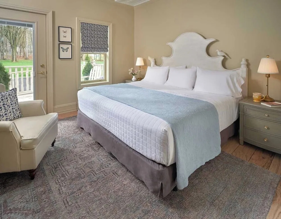 Economy room