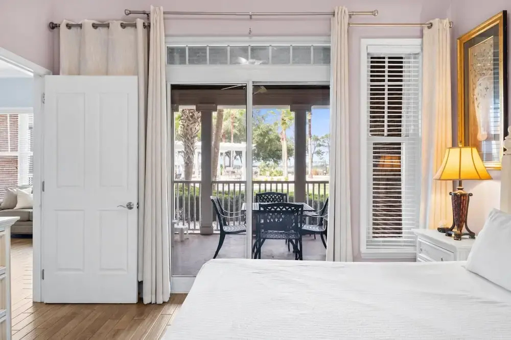 Reflections at Bay Point by Panhandle Getaways - Chambres